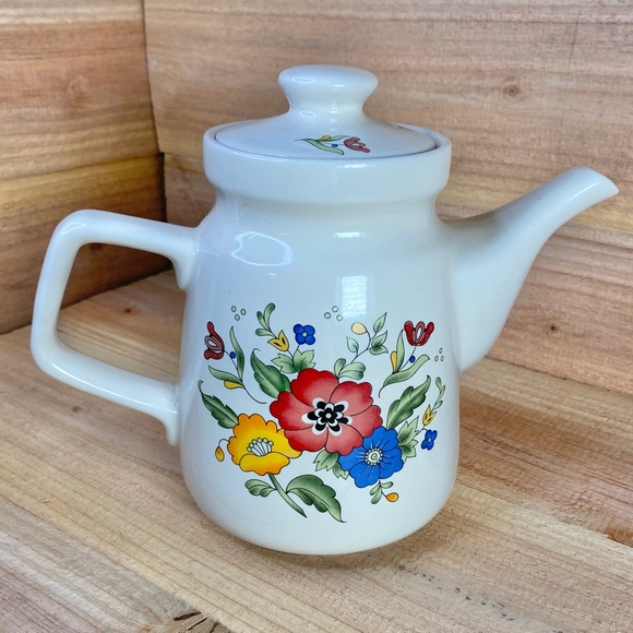 Provincial by Home Concepts Stoneware Teapot Floral Pattern Made in Korea - Picture 3 of 9